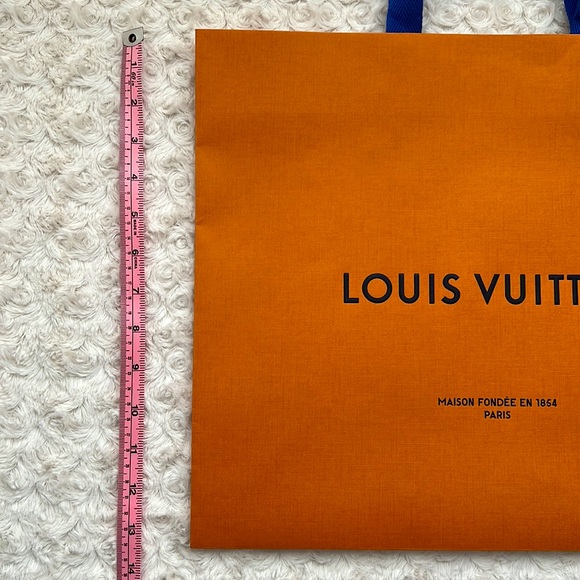 Louis Vuitton Shopping Bag Authentic, Embossed Logo, Fabric Handles - Picture 4 of 8
